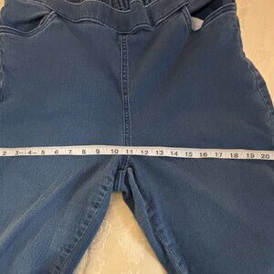 Women's Karen Scott denim jeans PXL.